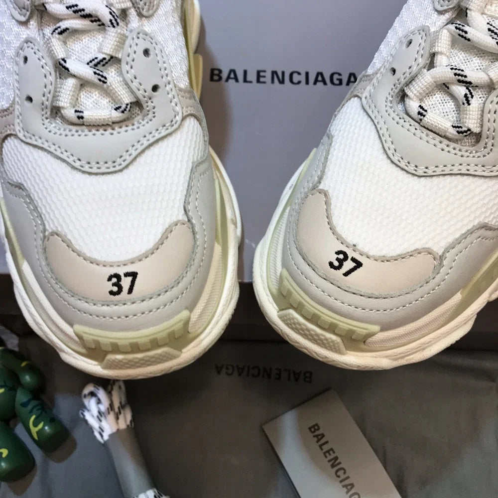 BALENCIAGA SNEAKER