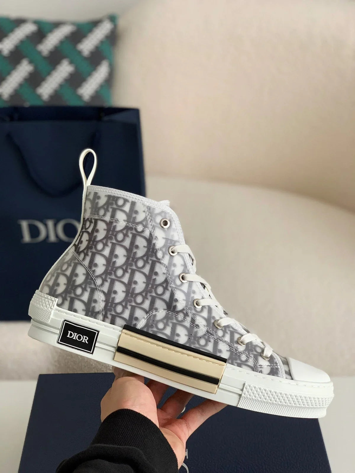 DIOR SNEAKER