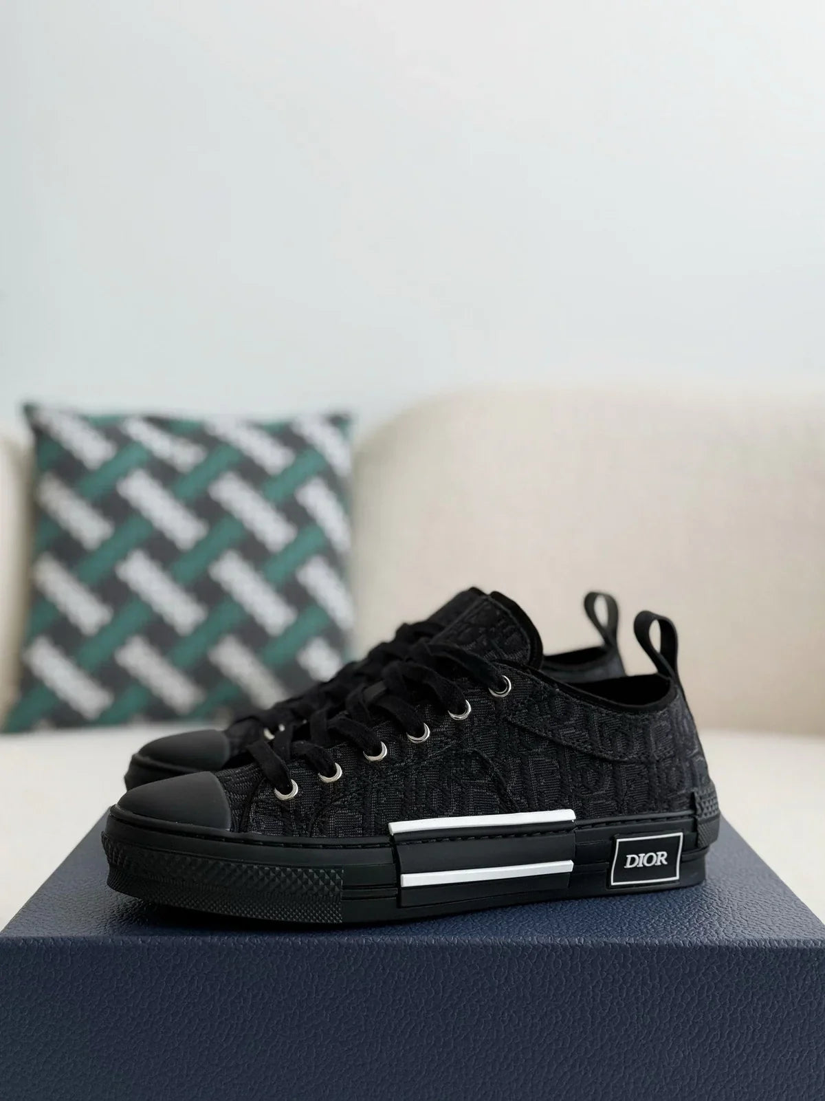 DIOR SNEAKER