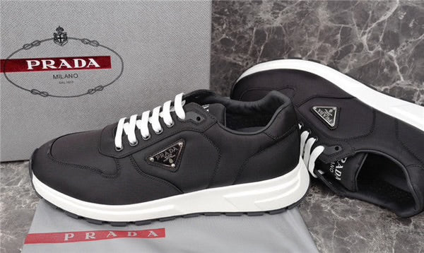 PRADA SNEAKER