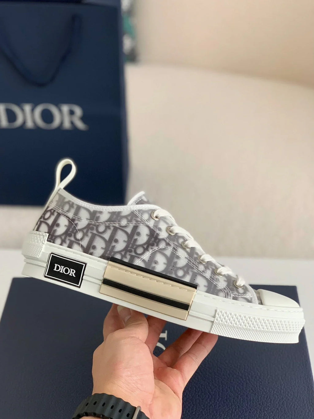 DIOR SNEAKER