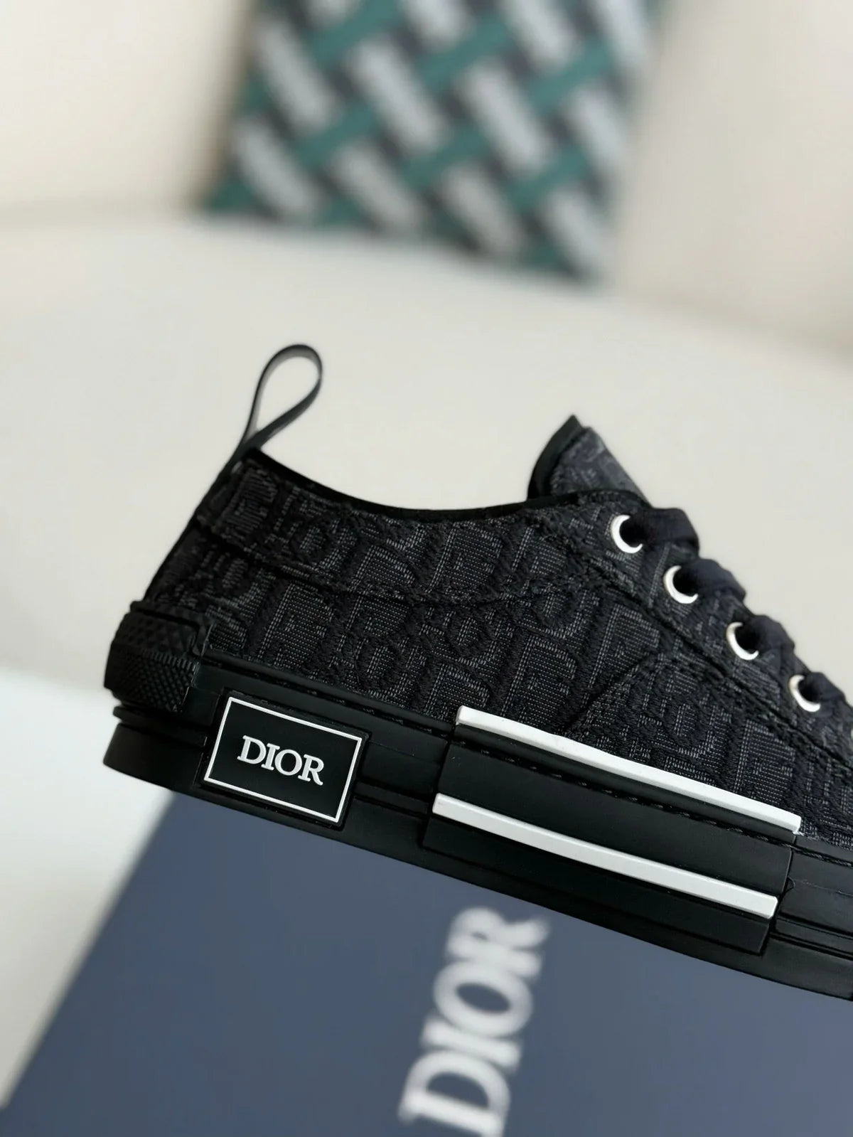 DIOR SNEAKER