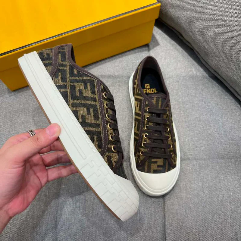 FENDI SNEAKER