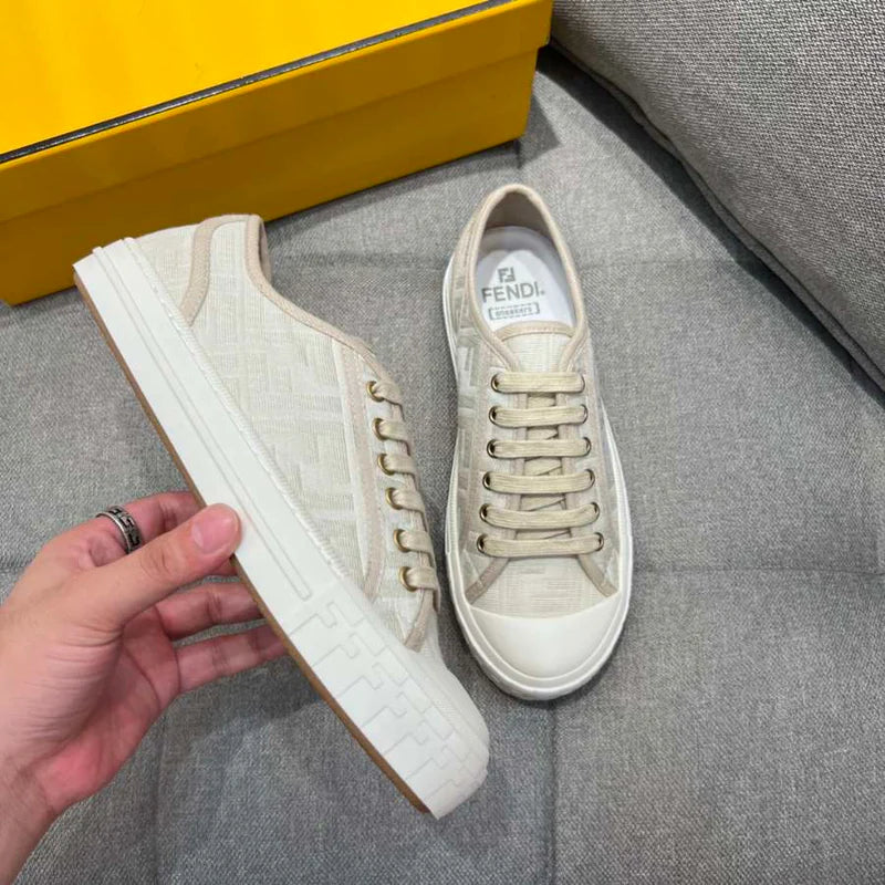 FENDI SNEAKER
