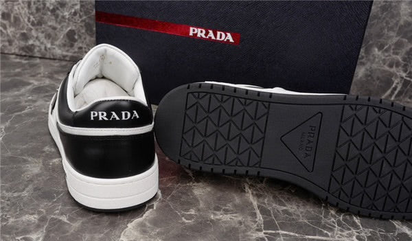 PRADA SNEAKER